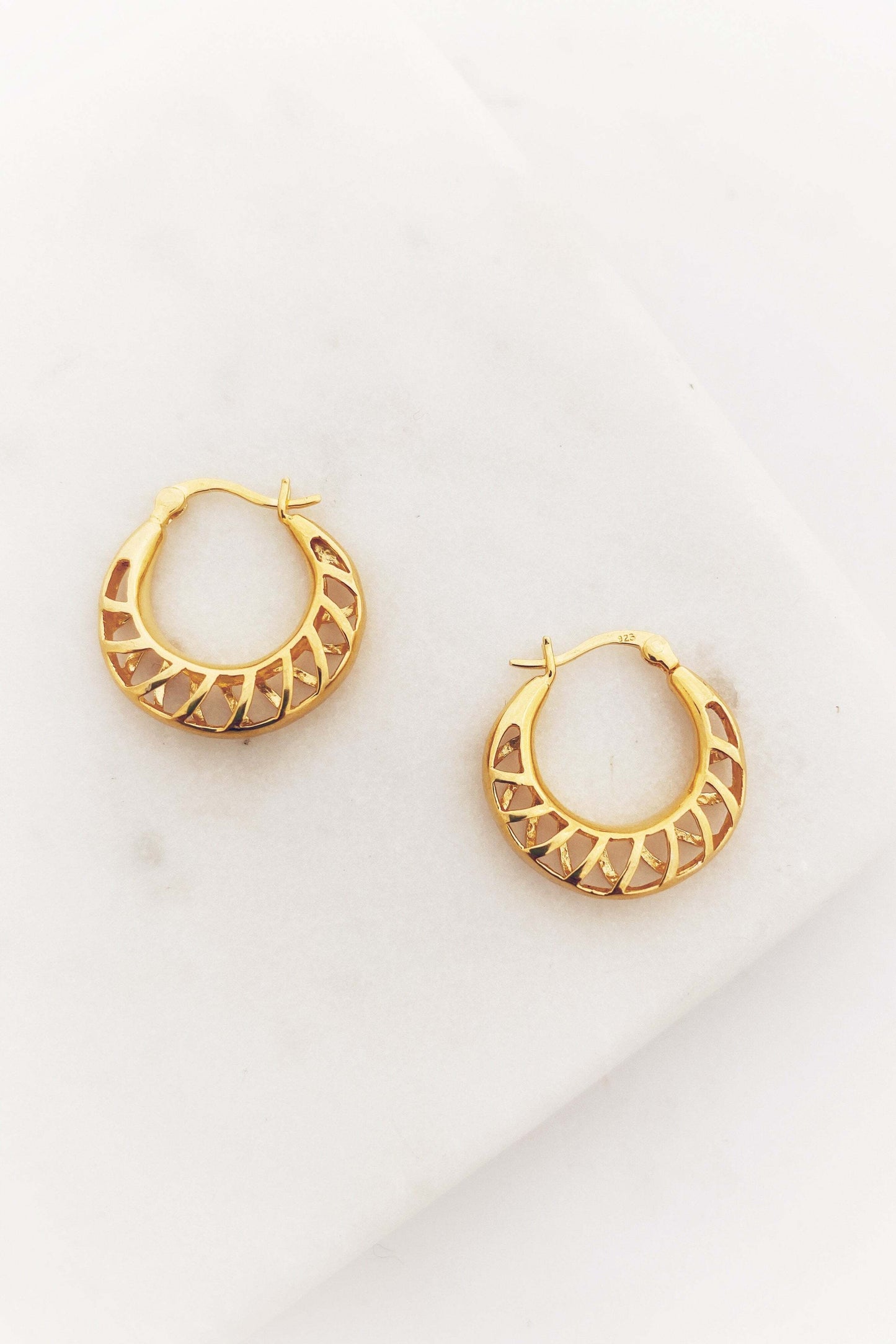 Jameela Open Round Hoop earrings